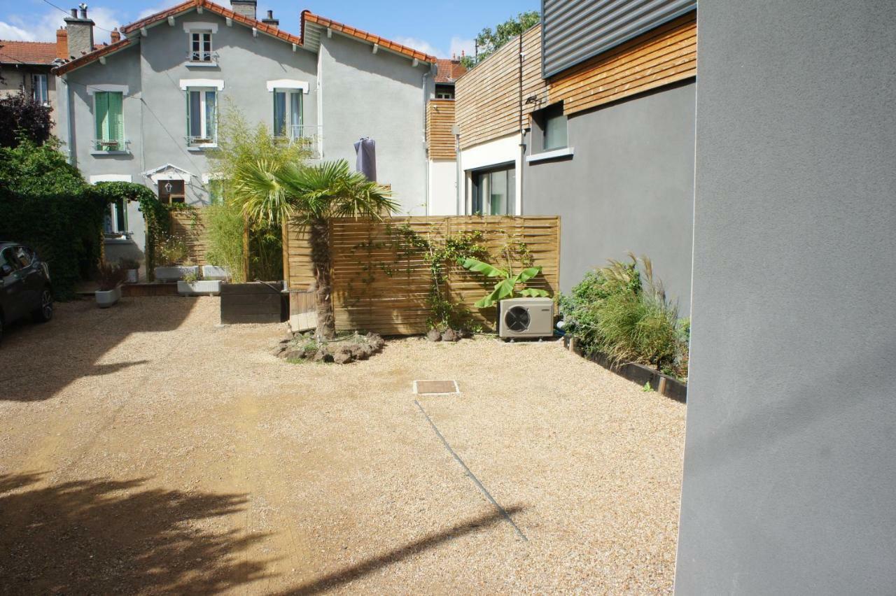Pradelle Et Swimming Pool Bed & Breakfast